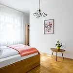 Captain Buda Apartmán